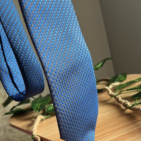 Gucci Silk Tie - Picture 4 of 16
